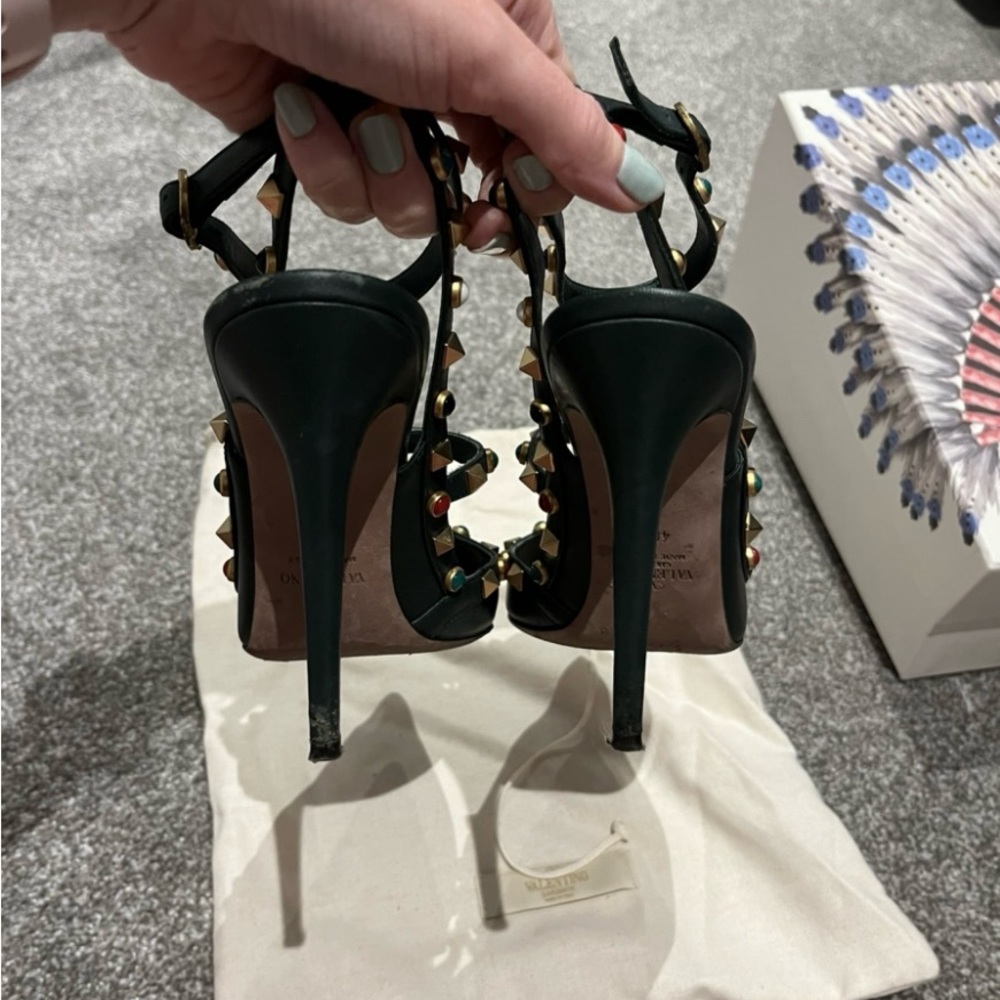 VALENTINO ROCKSTUD HEELS - Picture 4 of 8